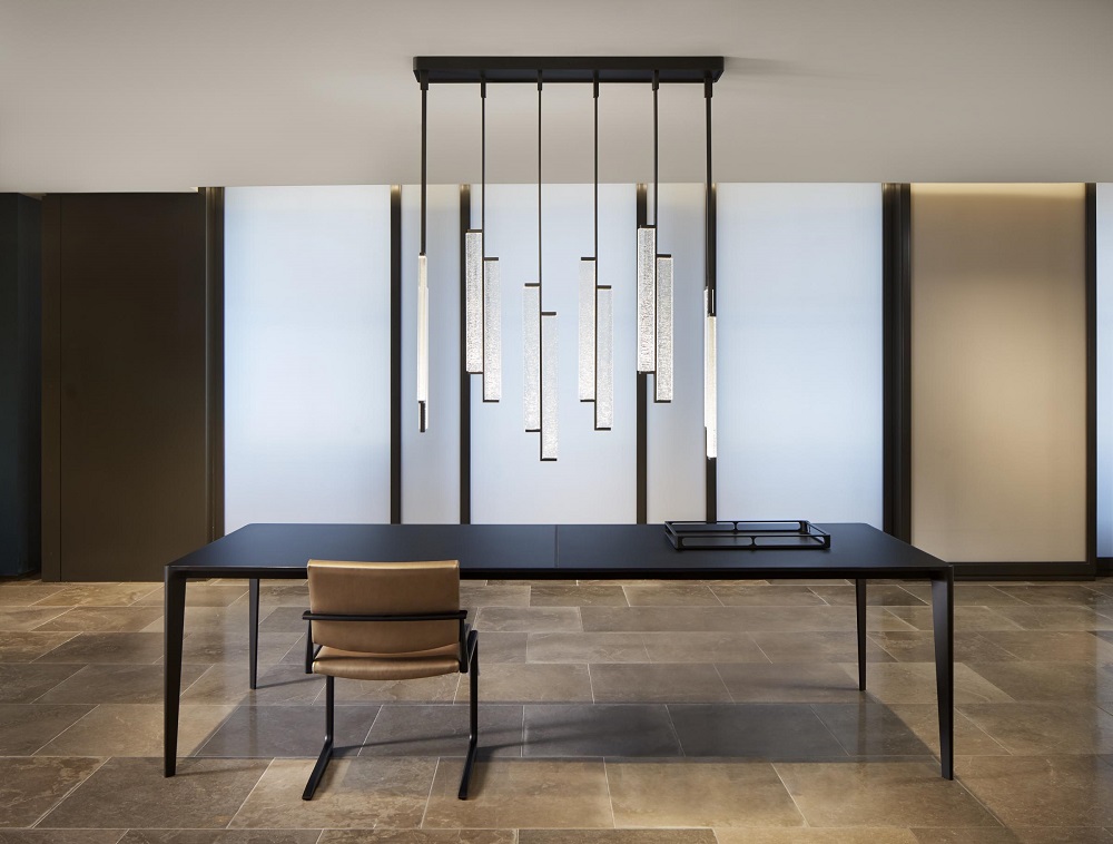 Holly Hunt Shadow Kitchen Chair в интерьере