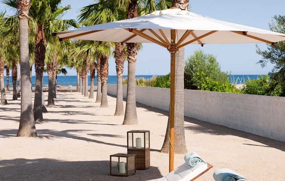 Tribu Eclipse street umbrella в интерьере