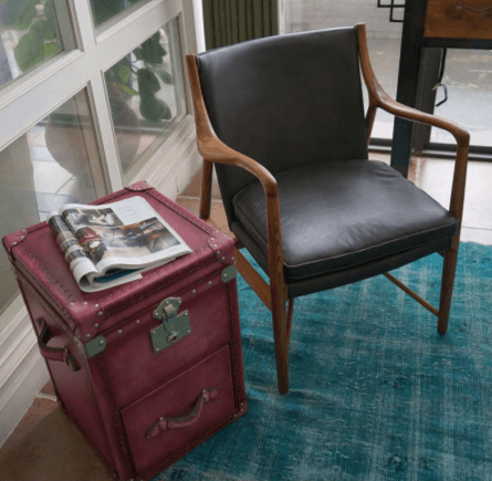 Timothy Oulton Ampleforth Bedside Cabinet в интерьере
