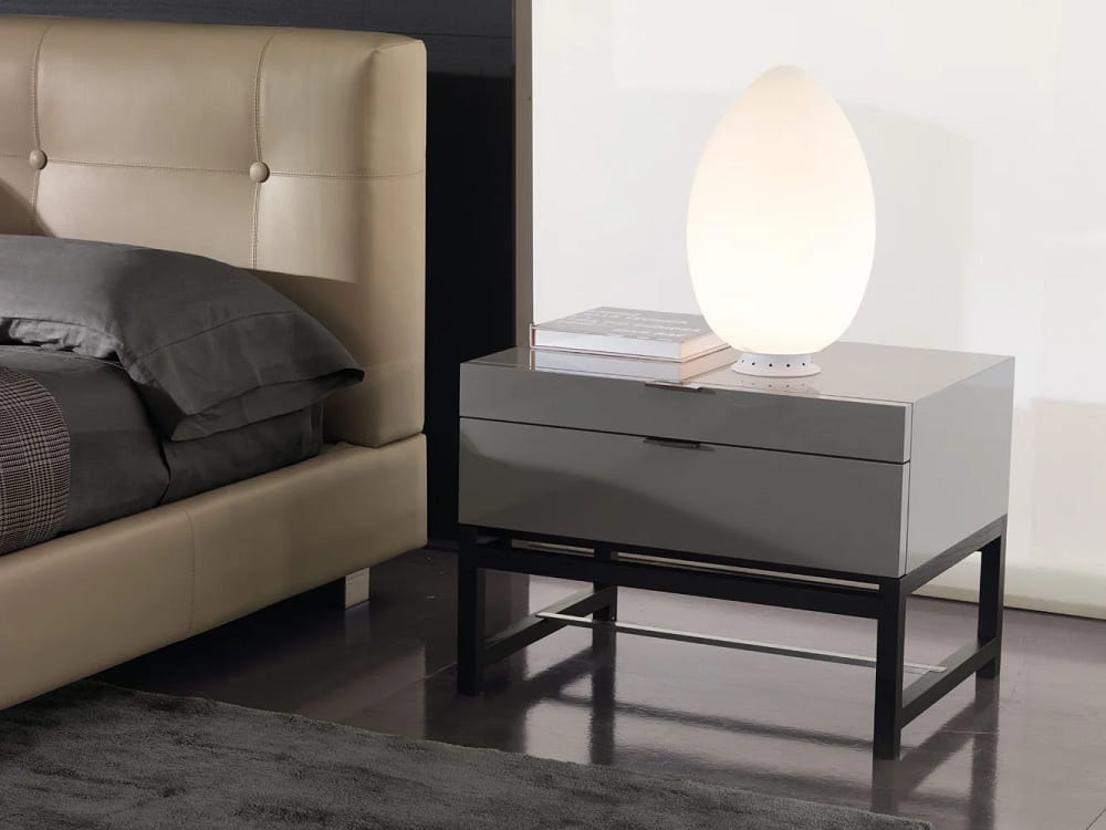 Minotti Harvey bedside cabinet в интерьере