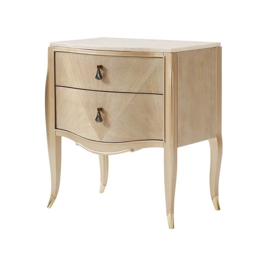 Caracole Fan Club Bedside Table в интерьере