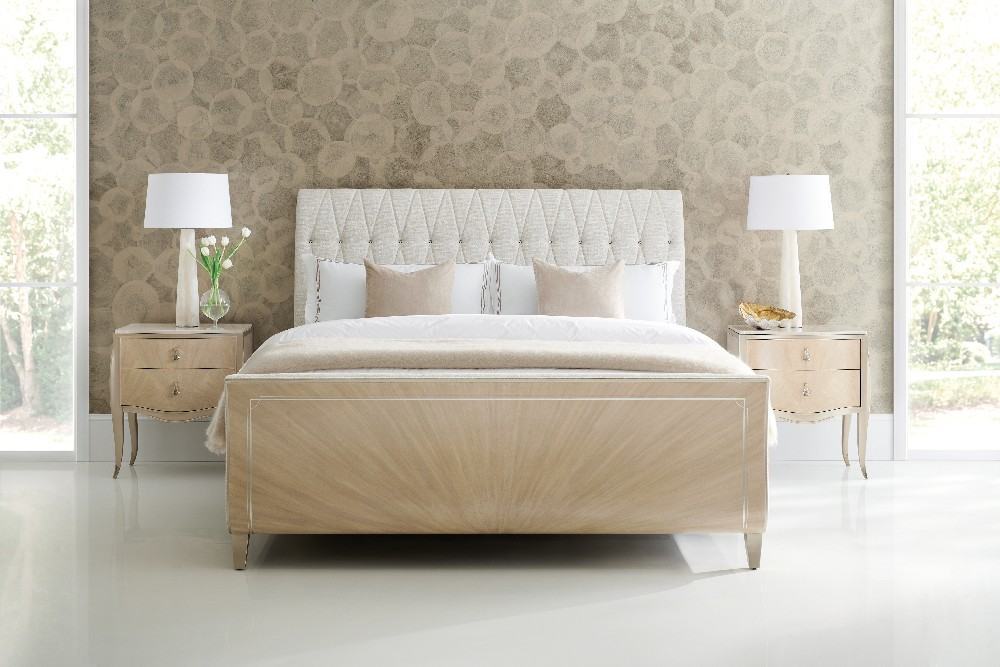 Caracole Fan Club Bedside Table в интерьере