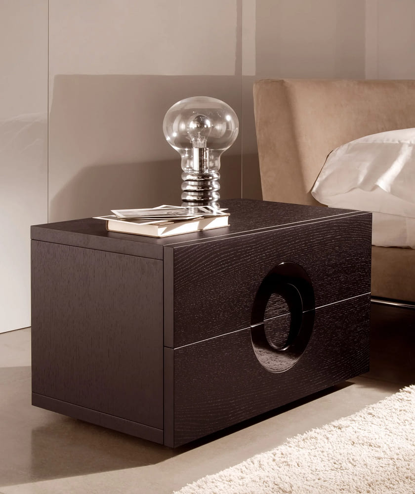 Minotti Archipenko bedside cabinet в интерьере