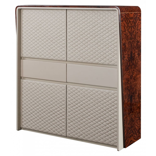 Bentley Eastgate Clothes Closet