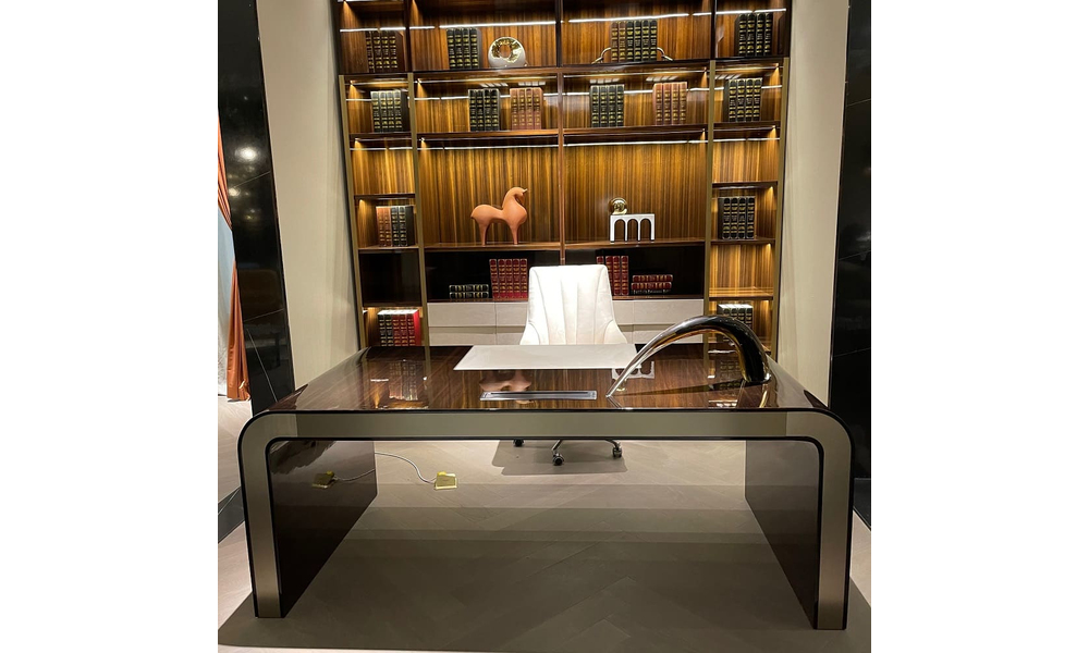 Visionnaire 2000x1000 desk