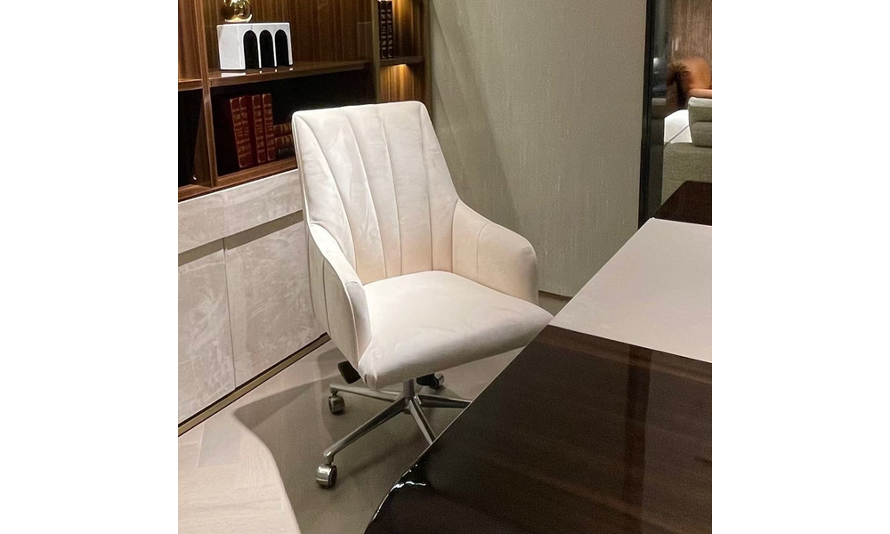 Visionnaire executive armchair