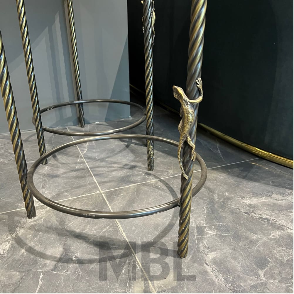 Corner table Boca Do Lobo 430x705 в интерьере