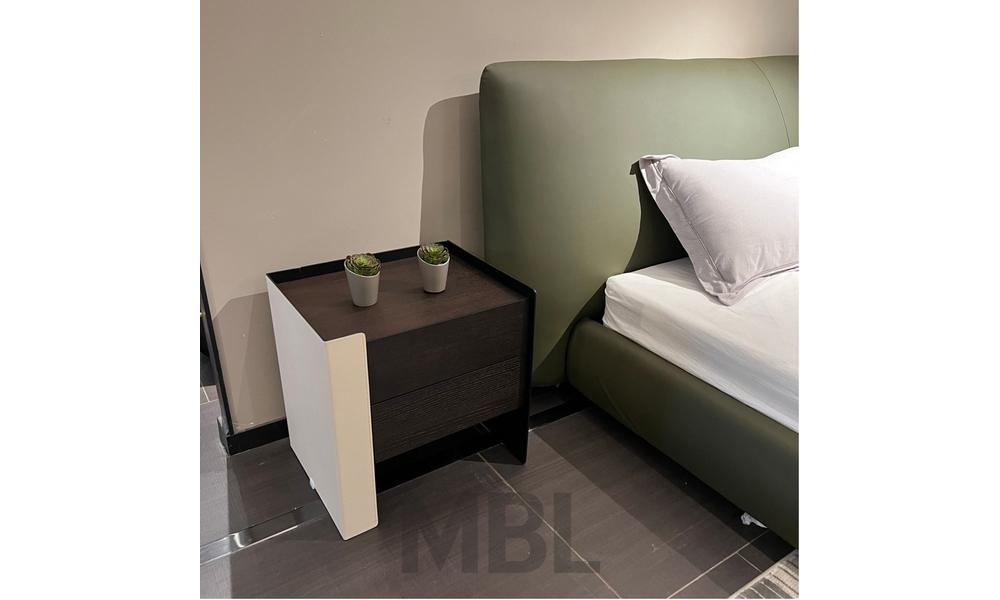 Minotti bedside table