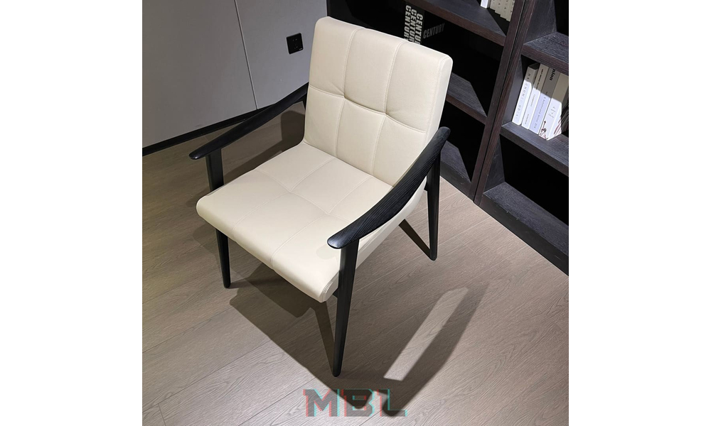 Minotti armchair 610x630x820