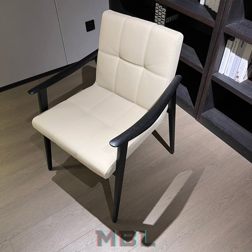 Minotti armchair 610x630x820
