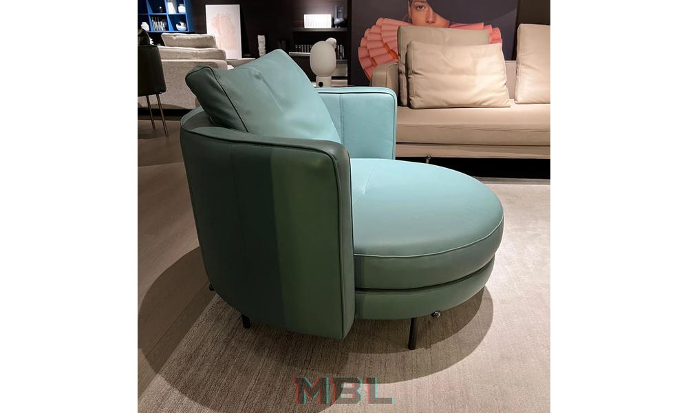 Minotti armchair 970x950x680