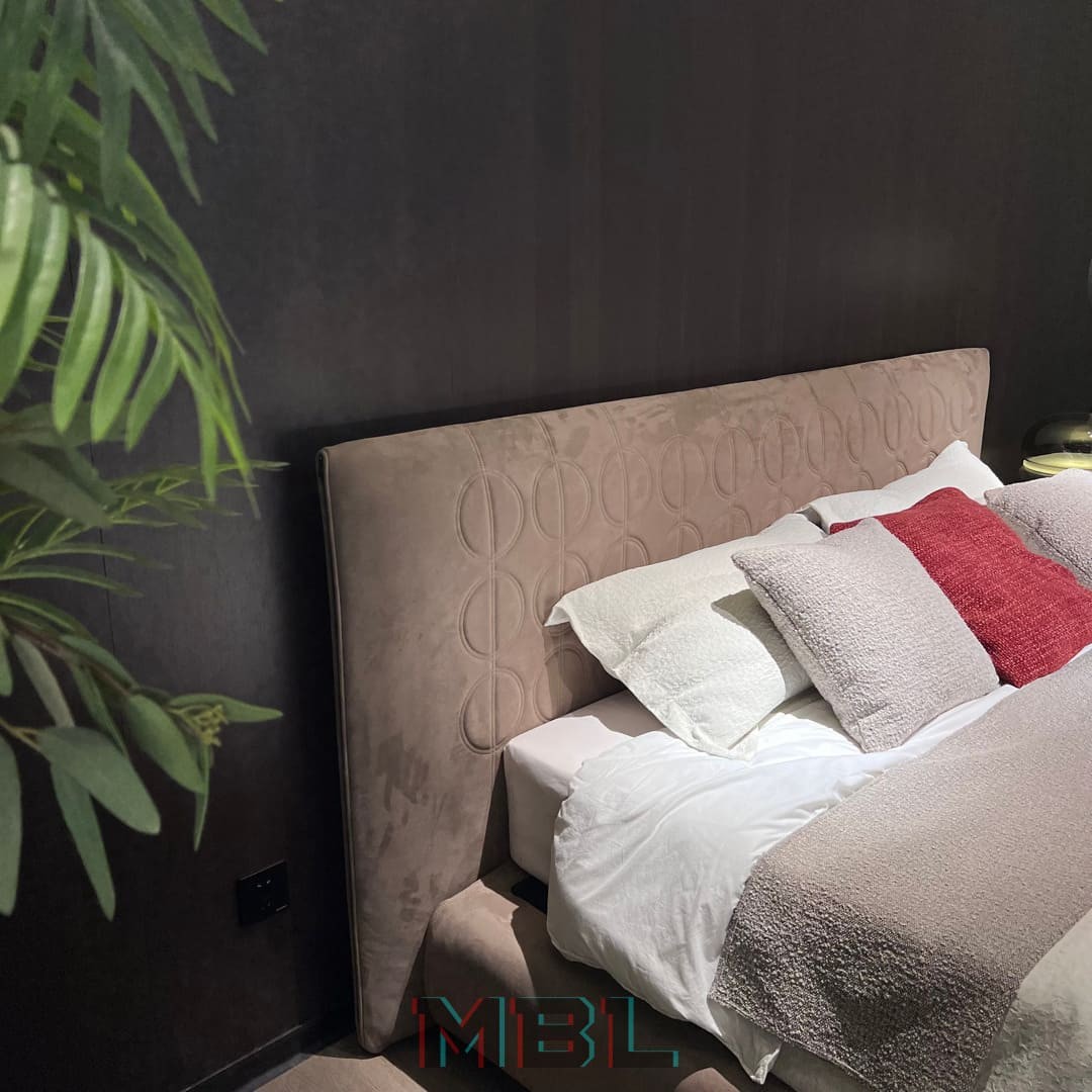 Minotti bed в интерьере