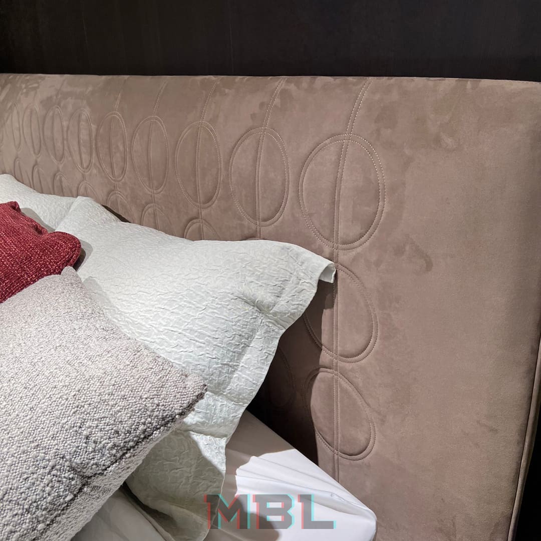 Minotti bed в интерьере