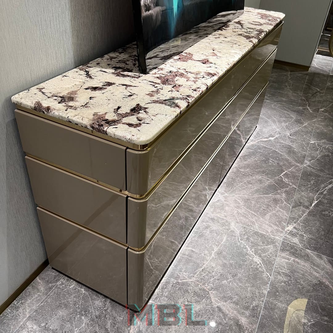 Fendi chest of drawers 1800x450x800 в интерьере