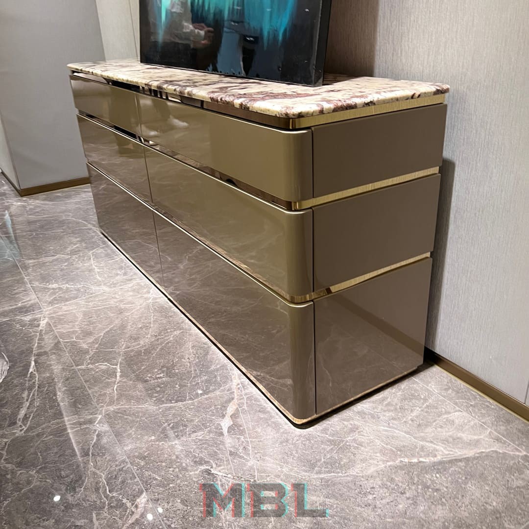 Fendi chest of drawers 1800x450x800 в интерьере