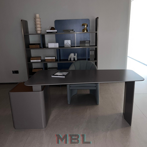 Writing table