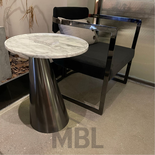 Corner table 450x480
