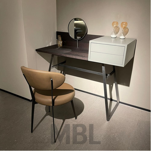 Toilet table