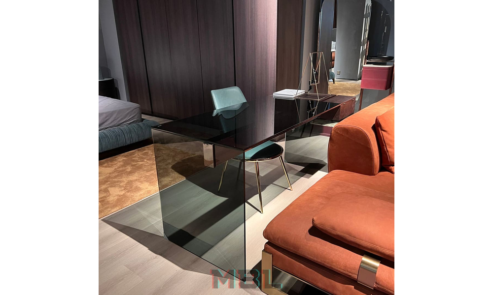 Minotti desk