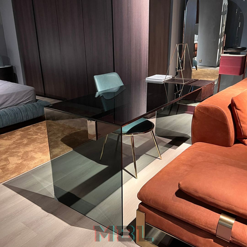 Minotti desk
