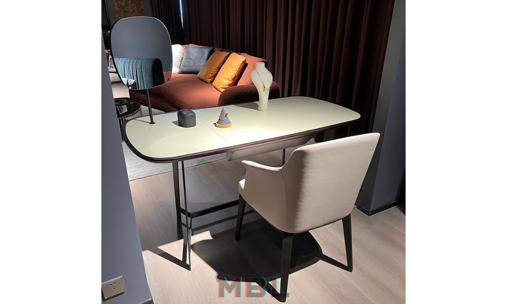 Toilet table Minotti