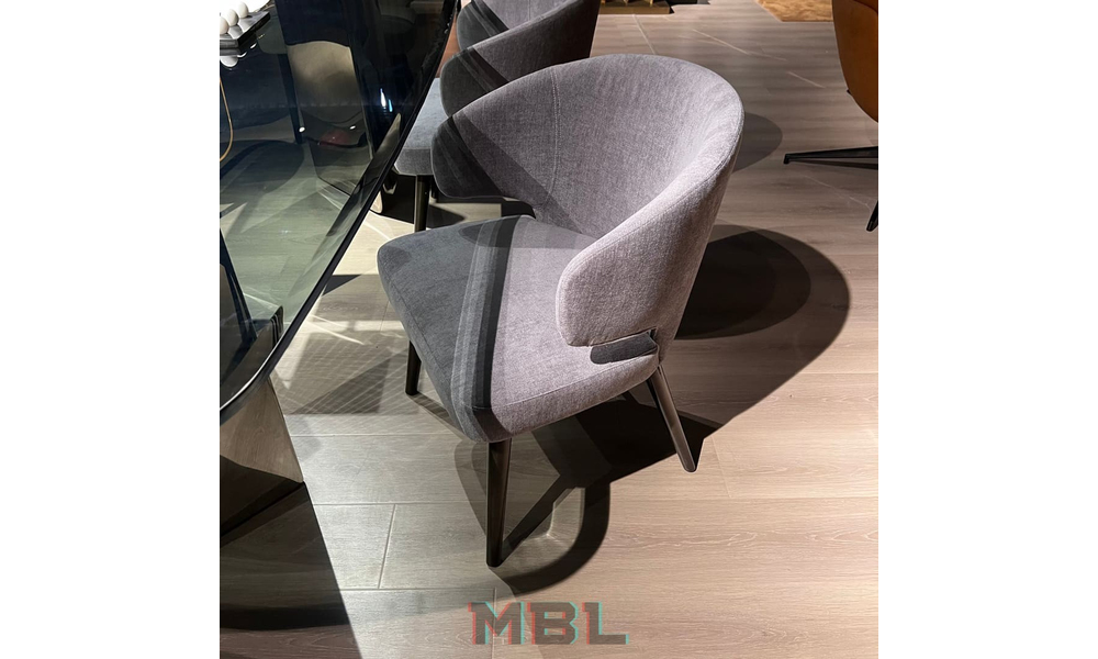 Chair Minotti