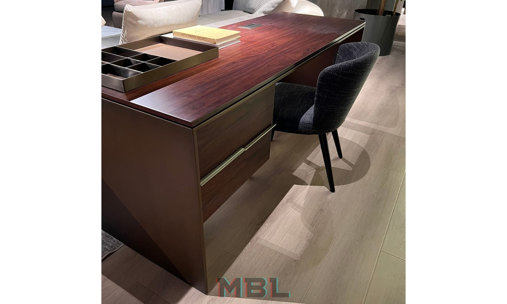 Minotti desk