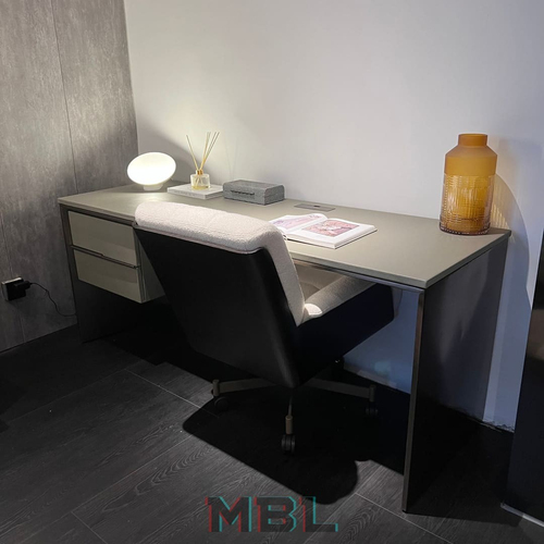 Minotti desk