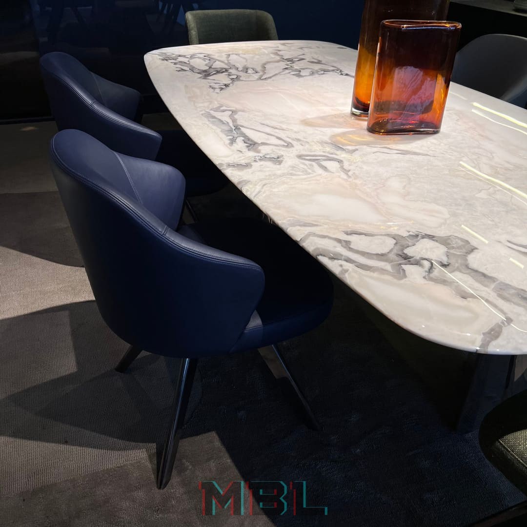 Dining table Minotti 2400 в интерьере