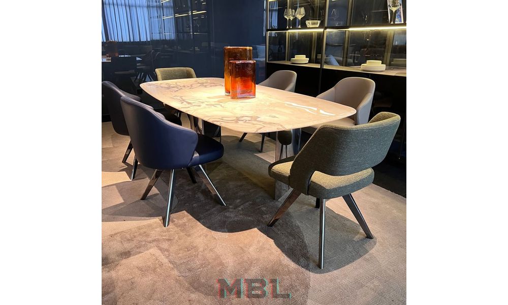 Dining table Minotti 2400