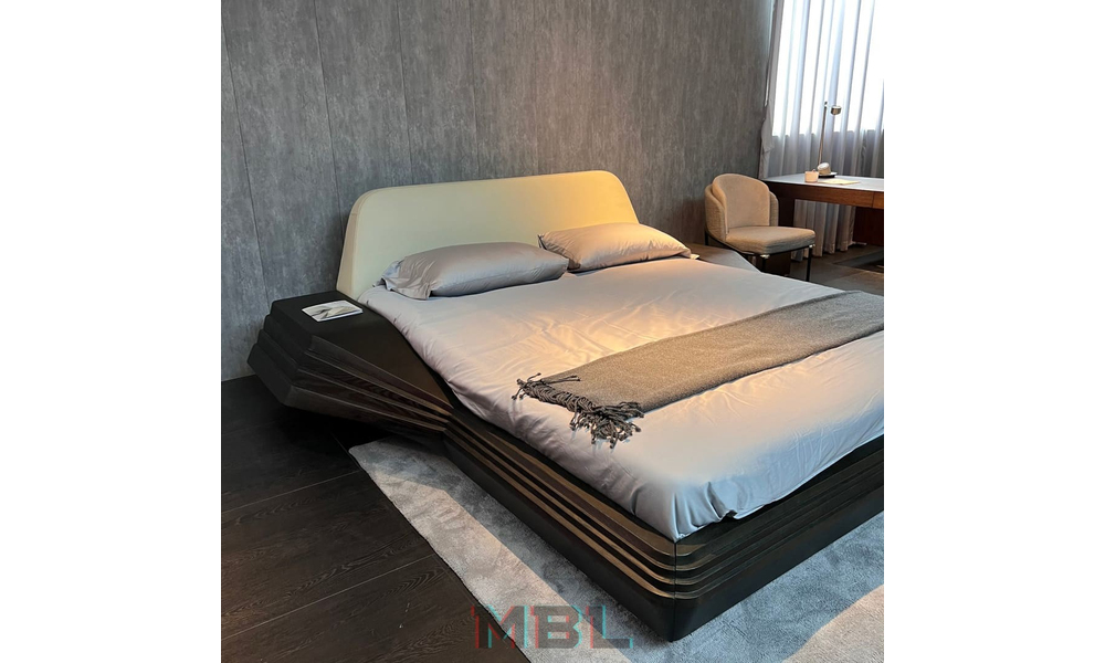 Minotti bed