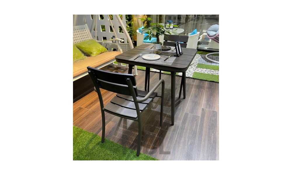 Outdoor table 800x800