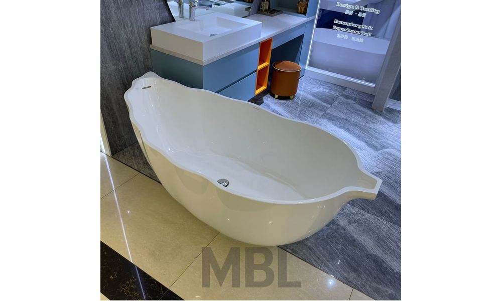 Bathtub 1700