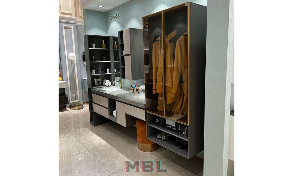 Bathroom cupboard 1800
