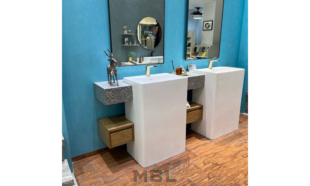 Bathroom cupboard 2200