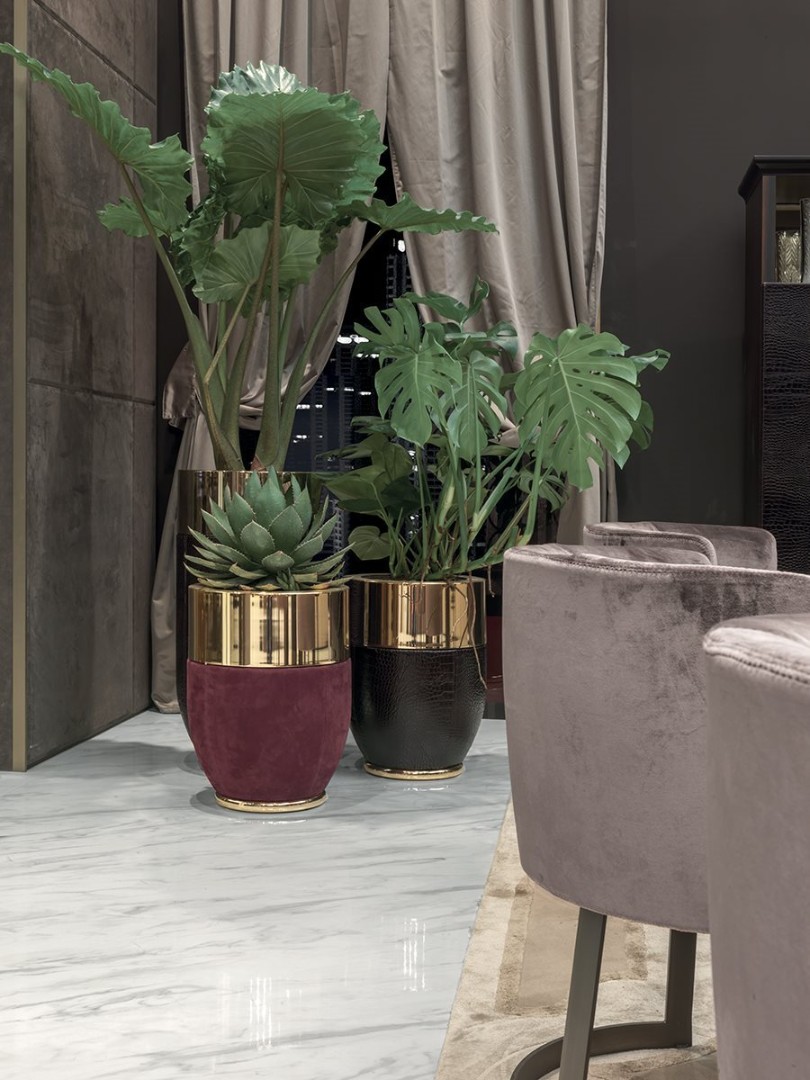 Flower cabinet Longhi Godwin в интерьере