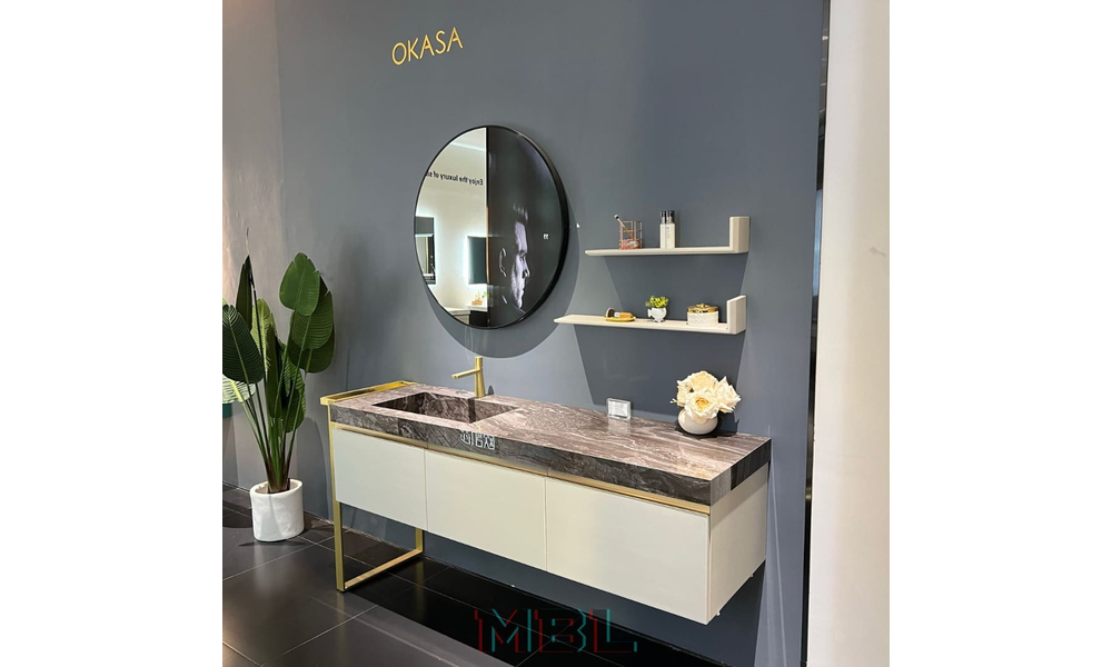Bathroom cupboard 1800