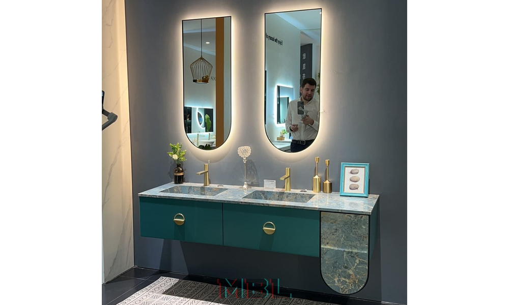 Bathroom cupboard