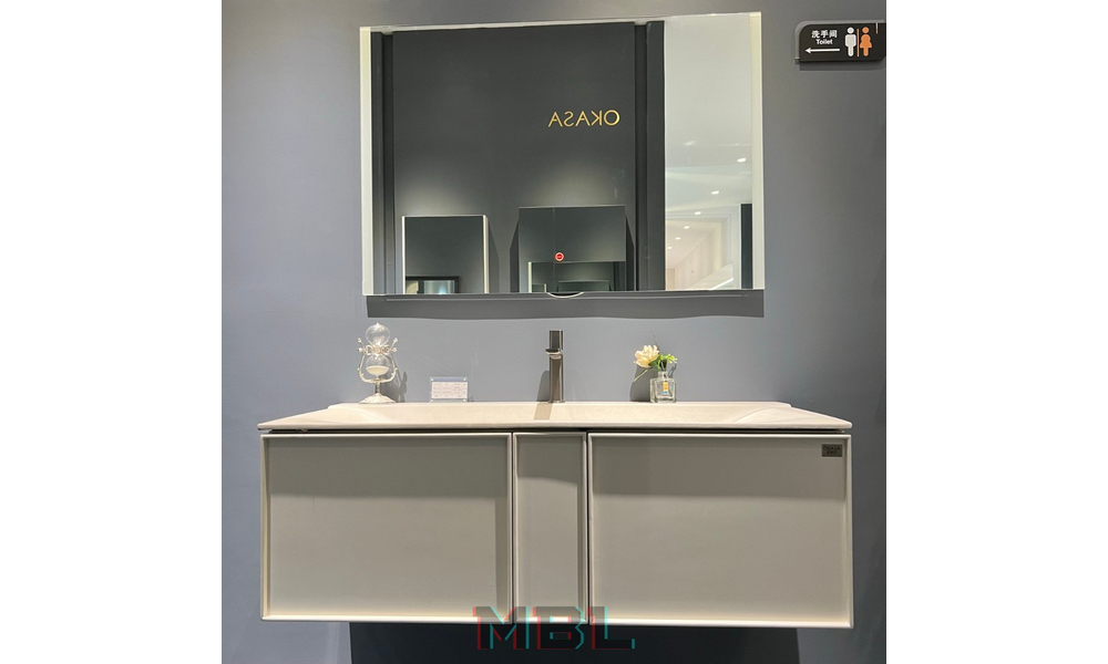 Bathroom cupboard