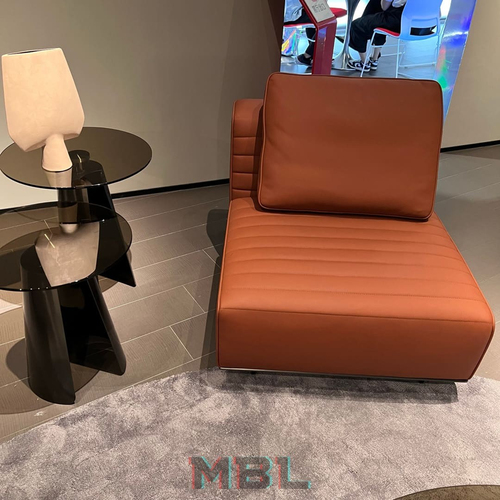 Corner table
