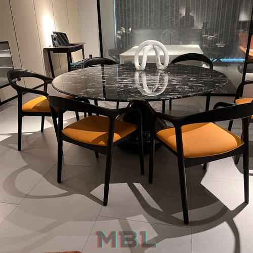 Dining table 1350x740