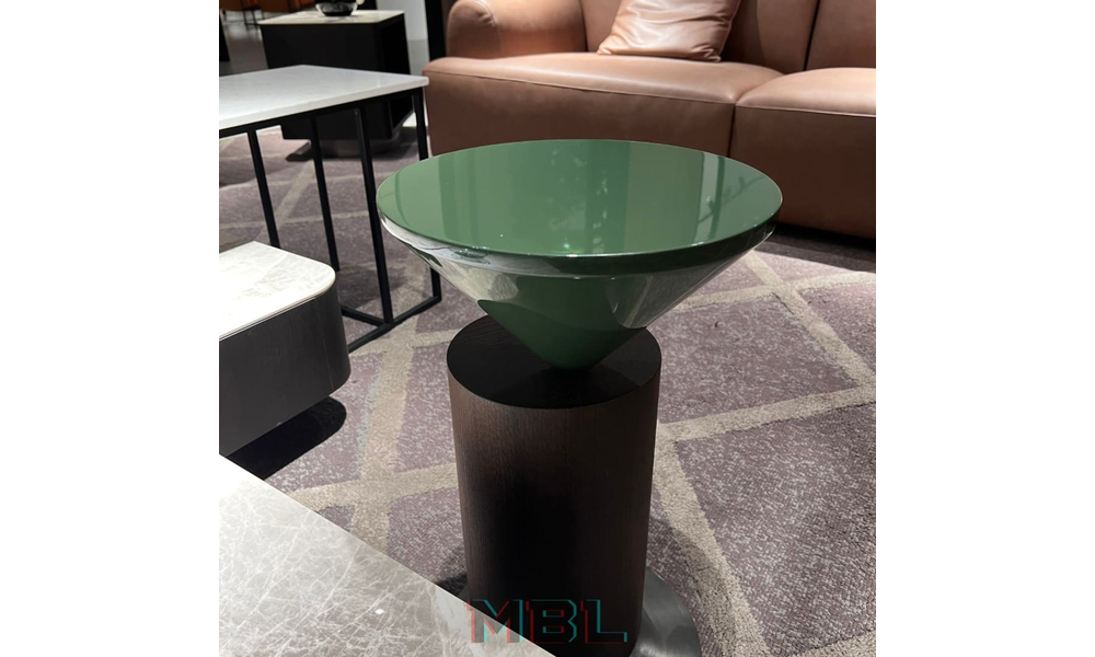 Corner table 300x525
