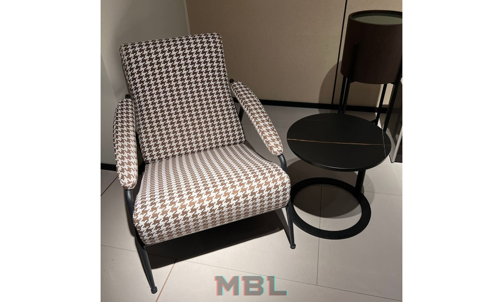 Corner table 440x440