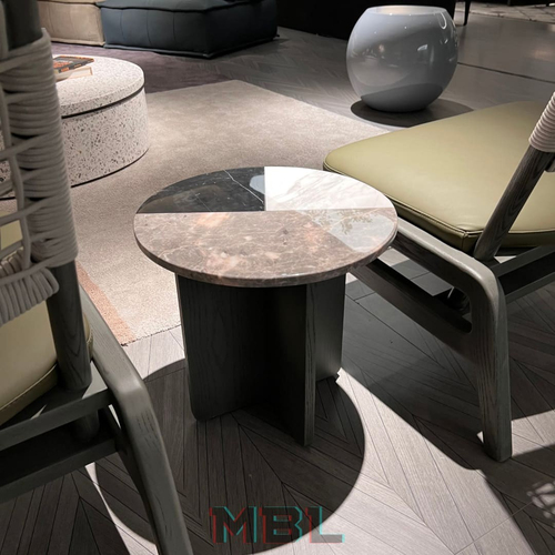 Corner table