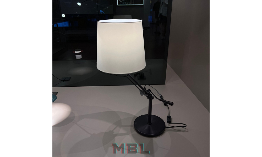 Grok Table Lamp