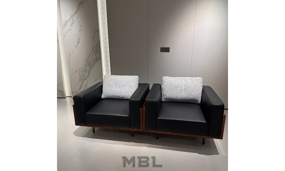 Minotti armchair 950x860x630
