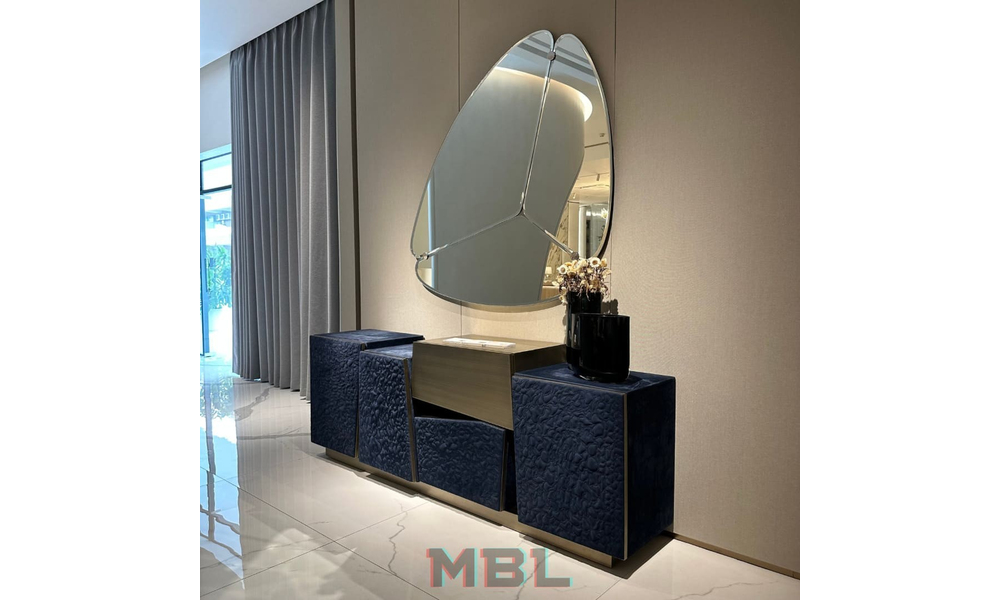 Visionnaire chest of drawers