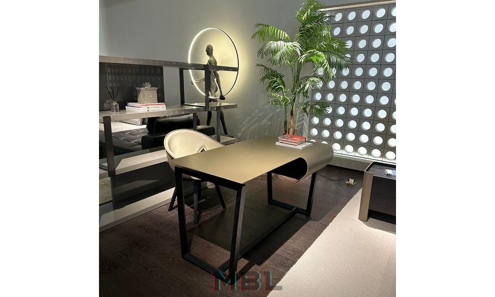 Writing desk