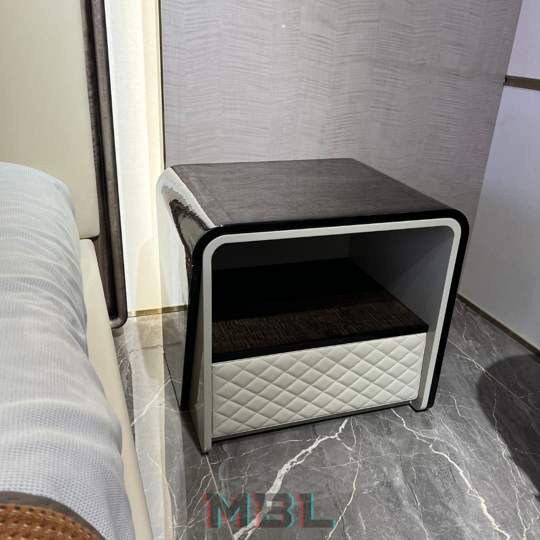 Turri bedside cabinet 650x500x580 в интерьере