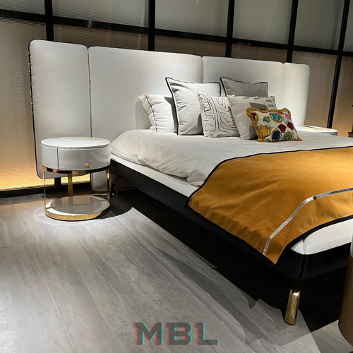 Bedside table Versace 500x545
